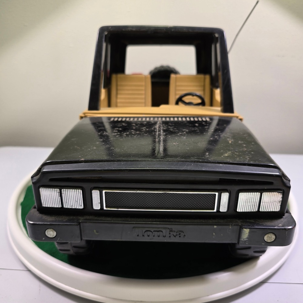 Vintage Tonka MR-970 4x4 Jeep Renegade Truck Black Tan Made in USA Pressed Steel - Picture 8 of 16